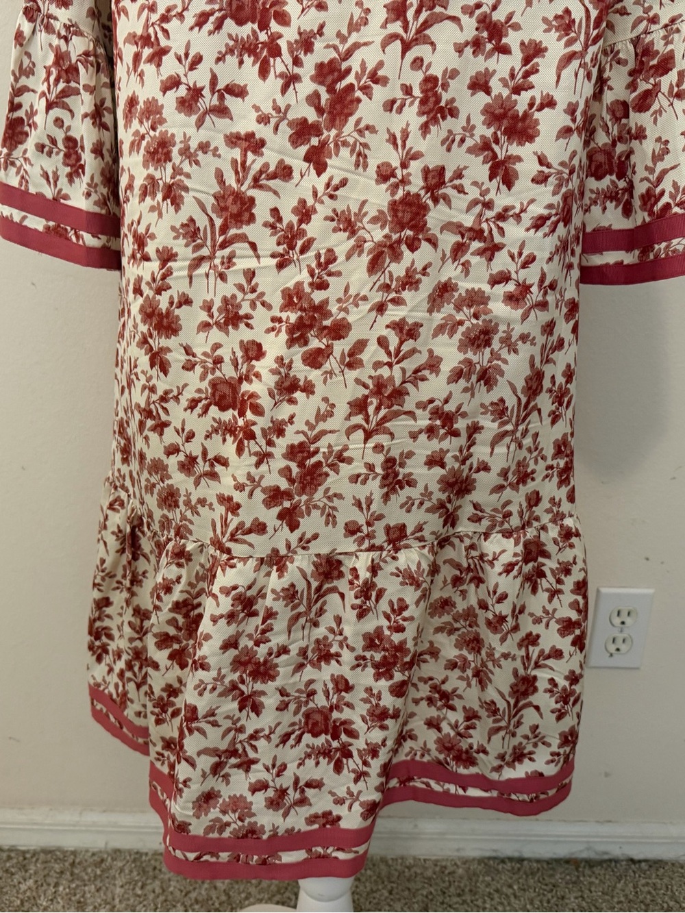 Tuckernuck Pomegranate Bloom Rowe Dress Size Medium Feminine Preppy Autumn - Picture 8 of 11